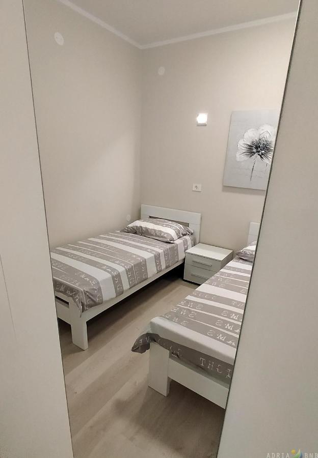 Spacious Izola Apartment Sl Luaran gambar