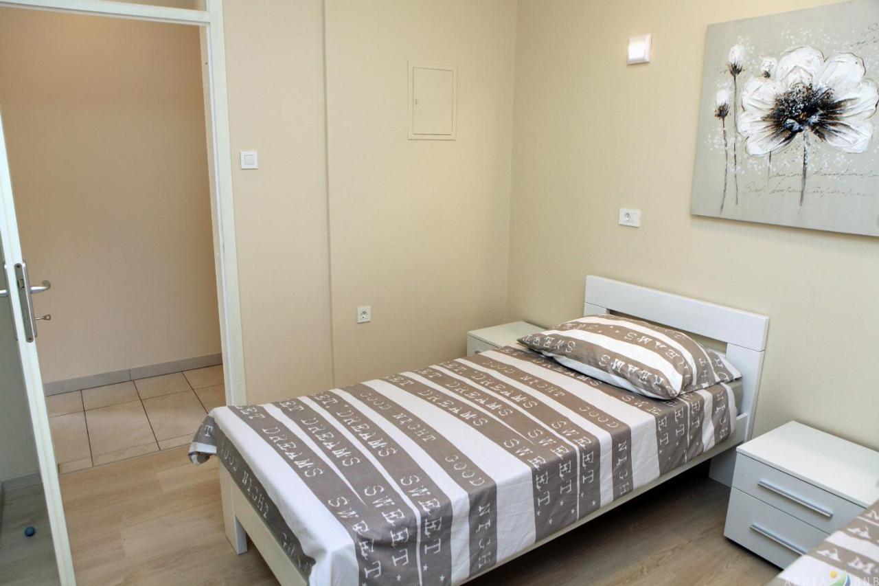 Spacious Izola Apartment Sl Luaran gambar