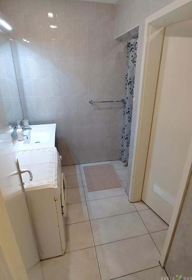 Spacious Izola Apartment Sl Luaran gambar